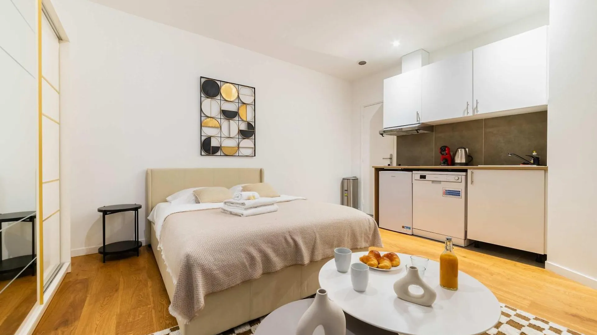 Studio Agreable Et Bien Placee - Paris 18 - 2P 0*,